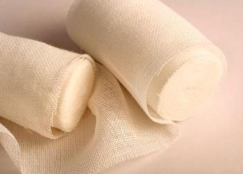 Γιατροί και νοσηλευτές "τσόνταραν" για γάζες και λευκοπλάστ...