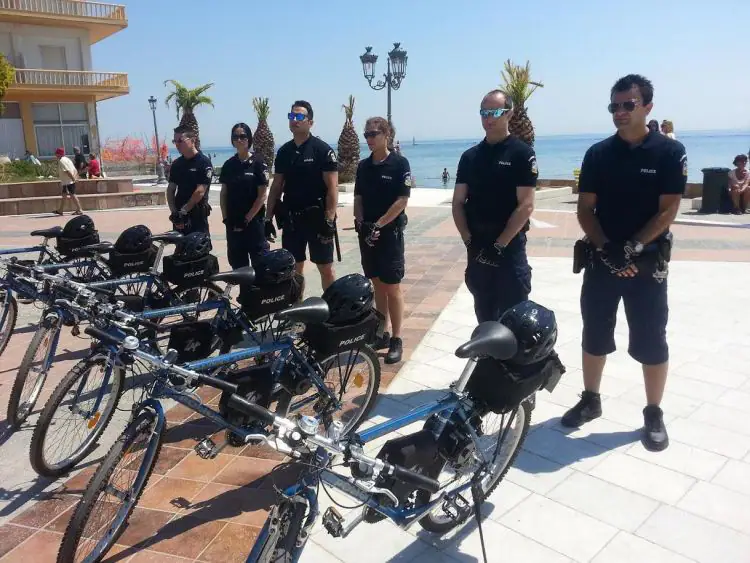 astynomeysi_me_podilata