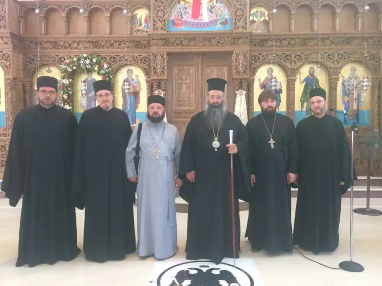 mhtropoliths_nea_efesos