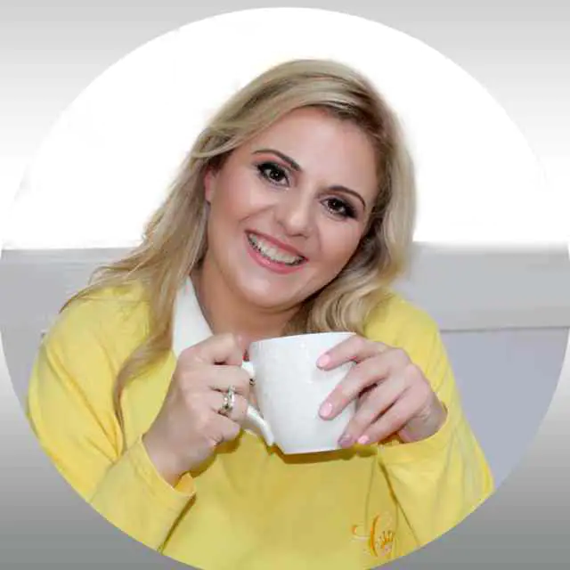 ΒΗΜΑ...τίζοντας: Η Χριστίνα Σιδηροπούλου κάνει το ντεμπούτο της στην τοπική πολιτική σκηνή ! hristina_profil_-_aristera_2