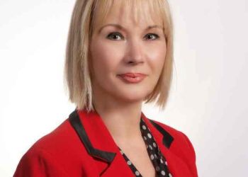 ΒΗΜΑ...τίζοντας: Η ΕΛΕΝΗ ΑΘΑΝΑΣΙΑΔΟΥ ΠΑΠΑΓΕΩΡΓΙΑΔΟΥ αποφάσισε να πάρει για πρώτη φορά μέρος στην αυτοδιοικητικές εκλογές sxolio_athanasiadoy