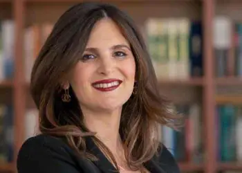 ΒΗΜΑ...τίζοντας: Η Ευγενία Τελμετίδου-Koυκιώτη υποψήφια δημοτική σύμβουλος με τον Κώστα Κουκοδήμο sxolio_eygenias