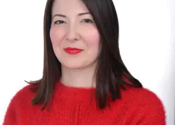 ΒΗΜΑ...τίζοντας: Η Κική (Κυριακή) Κέρογλου δηλώνει έτοιμη να αναλάβει την ευθύνη να υπηρετήσει το Δήμο sxolio_kerogloy