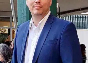 ΒΗΜΑ...τίζοντας: Σε συνεχείς επαφές με πολίτες στα χωριά του δήμου Κατερίνης ο Νίκος Μακρίδης sxolio_makridhs