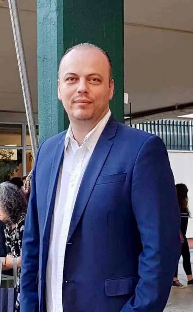 ΒΗΜΑ...τίζοντας: Σε συνεχείς επαφές με πολίτες στα χωριά του δήμου Κατερίνης ο Νίκος Μακρίδης sxolio_makridhs