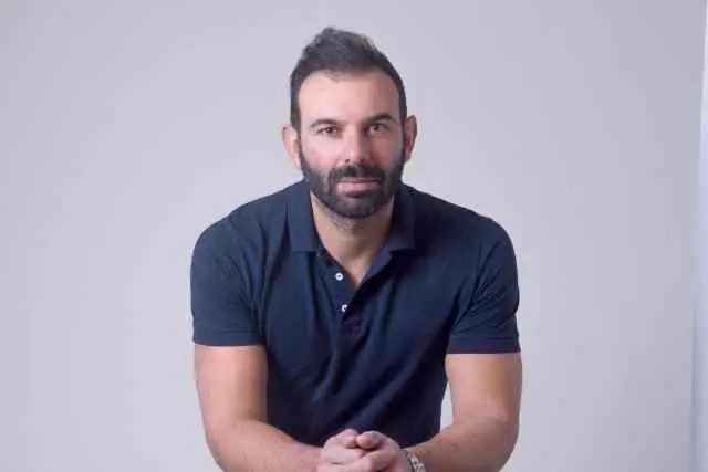 ΒΗΜΑ...τίζοντας: Όραμα του Σάββα Καρυπίδη να μεταδώσει εμπειρία και γνώσεις χρόνων στο πεδίο του τοπικού αθλητισμού sxolio_savva