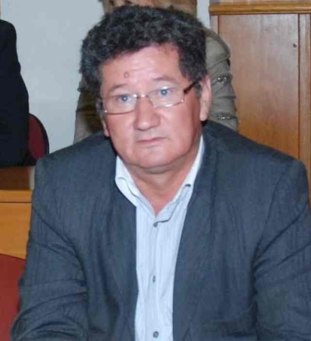 ΒΗΜΑ...τίζοντας: Ο Δημήτρης Τσιμήτρης εκ νέου υποψήφιος με τον Απόστολο Τζιτζικώστα και τον συνδυασμό «Αλληλεγγύη» sxolio_tsimitri