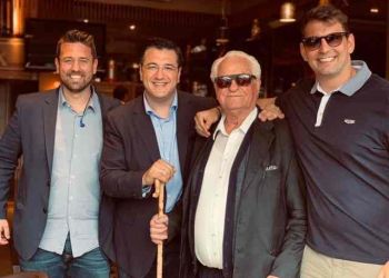 ΒΗΜΑ...τίζοντας: Τρεις γενιές δυναμώνουν την Μακεδονία! sxolio_tzovas