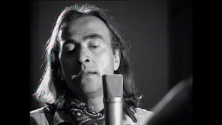 Νίκος Παπάζογλου: Η «εκδίκηση της γυφτιάς» είχε τη δική της φωνή