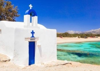 Το Family Traveller προτείνει τα δέκα καλύτερα ελληνικά νησιά για τις φετινές οικογενειακές διακοπές