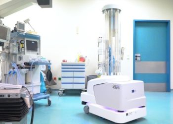 Ένα ρομπότ ανέλαβε καθήκοντα απολύμανσης στο νοσοκομείο Παπαγεωργίου
