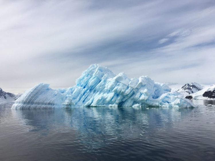 Η τήξη των πάγων μετατόπισε τον άξονα της Γης