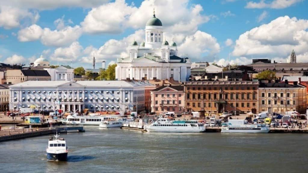 Φινλανδία : Η Πιο Ευτυχισμένη Χώρα Του Κόσμου Αναζητεί Επειγόντως Ξένο Εργατικό Δυναμικό