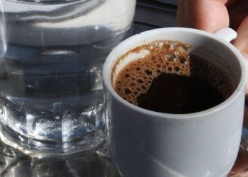 Μειωμένος ο κίνδυνος χρόνιας ηπατοπάθειας για όσους πίνουν καφέ