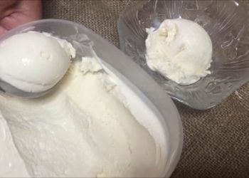 Σπιτικό παγωτό με τρία υλικά χωρίς παγωτομηχανή