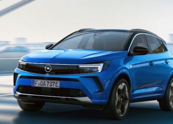 Το νέο Opel Grandland διαθέτει τολμηρή σχεδίαση, ψηφιακό πίνακα οργάνων και υψηλή τεχνολογία
