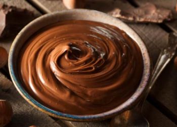 Εύκολη σπιτική μερέντα με πραγματικά φουντούκια, χωρίς ζάχαρη