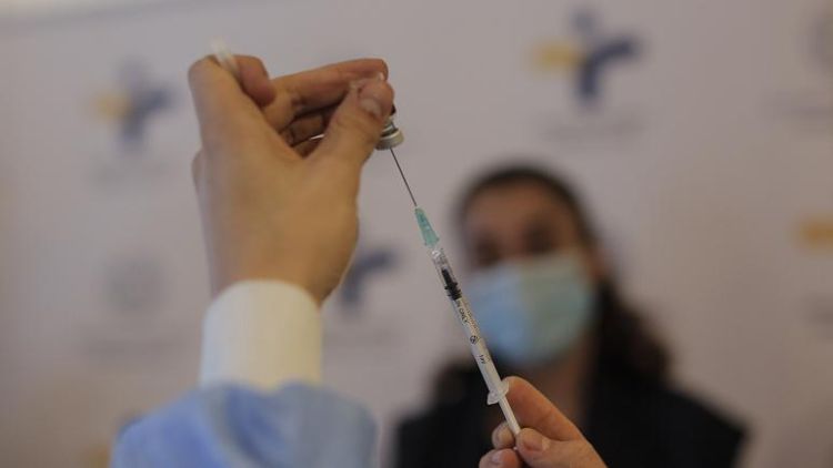 Ελλάδα: Εμβολιασμός Ή Άδεια Άνευ Αποδοχών Για Υγειονομικούς
