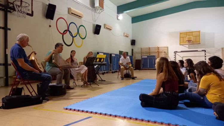 Βιωματικό Εργαστήριο Γνωριμίας με τα Παραδοσιακά Όργανα