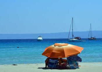 47.000 επιταγές κοινωνικού τουρισμού ΟΑΕΔ