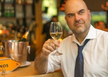 Winelovers: 30.000 “εραστές” του κρασιού ταξιδεύουν σε όλον τον κόσμο αναζητώντας… νέες ετικέτες