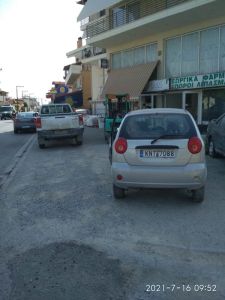 Κατάληψη πεζοδρομίου επί τις οδού Νικ.Πλαστήρα και Κουντουριώτου Κατάληψη πεζοδρομίου επί τις οδού Νικ.Πλαστήρα και Κουντουριώτου