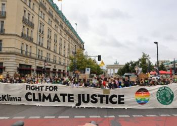 Κλιματική Αλλαγή: Οι νέοι του πλανήτη επιστρέφουν στους δρόμους