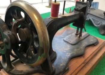 Αγέραστες ραπτομηχανές 150 ετών από τη συλλογή ενός τεχνίτη