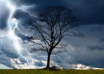 Καιρός σήμερα: Καταιγίδες και χαλάζι – Πού θα χτυπήσει η κακοκαιρία