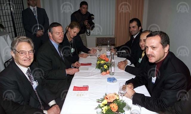 Σόρος - Ερντογάν: Μια Ιστορία Αγάπης και Μίσους Σόρος – Ερντογάν: Μια Ιστορία Αγάπης και Μίσους