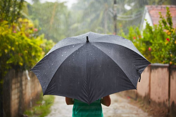 Καιρός σήμερα: Καταιγίδες στα δυτικά και νεφώσεις με ασθενείς τοπικές βροχές στη υπόλοιπη χώρα