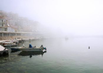 Καιρός σήμερα: Ομίχλη και βροχές