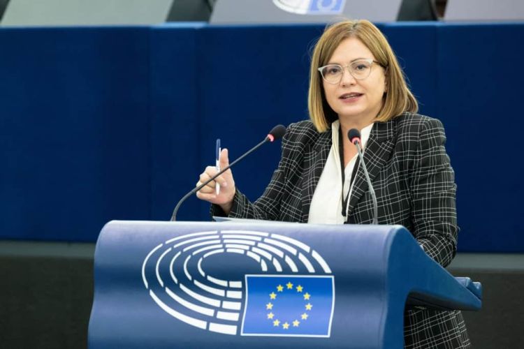 Μαρία Σπυράκη: Έμφυλη βία - Νύχτες με τον εχθρό μου Μαρία Σπυράκη: Έμφυλη βία – Νύχτες με τον εχθρό μου