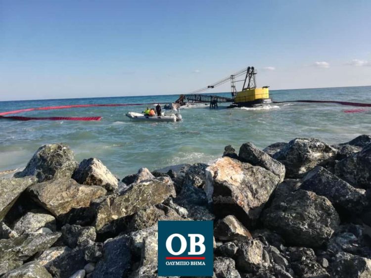 Βυθίστηκε πλωτός γερανός στη θαλάσσια περιοχή του Πλαταμώνα