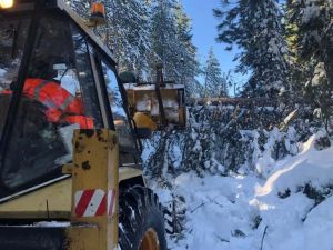 Ελικόπτερο  απεγκλώβισε  τους αποκλεισμένους  στο Καταφύγι Κοζάνης