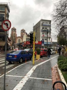 Φωτεινά «STOP» σε επικίνδυνες διασταυρώσεις της πόλης Φωτεινά «stop» σε επικίνδυνες διασταυρώσεις της πόλης