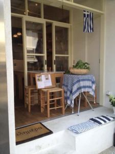 Η Γιαπωνέζα που λατρεύει το ρεμπέτικο