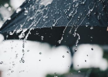 Καιρός σήμερα: Κακοκαιρία με βροχές, πτώση της θερμοκρασίας