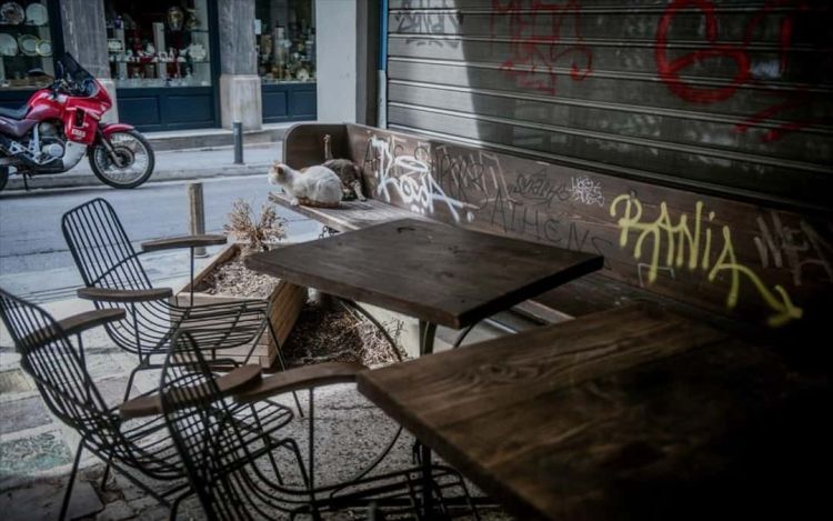 Νέα μέτρα στο τραπέζι για εστίαση και ανεμβολίαστους – Τι αλλάζει από Δευτέρα στα σχολεία