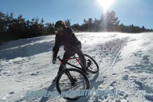 Ανοιχτή Πρόσκληση: Extreme Snowbike Lessons