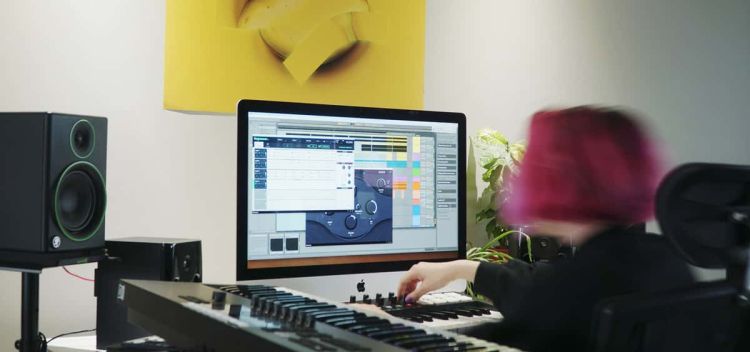 Facebook: Εξαγοράζει την Startup Accusonus και ιδρύει την Meta Hellas