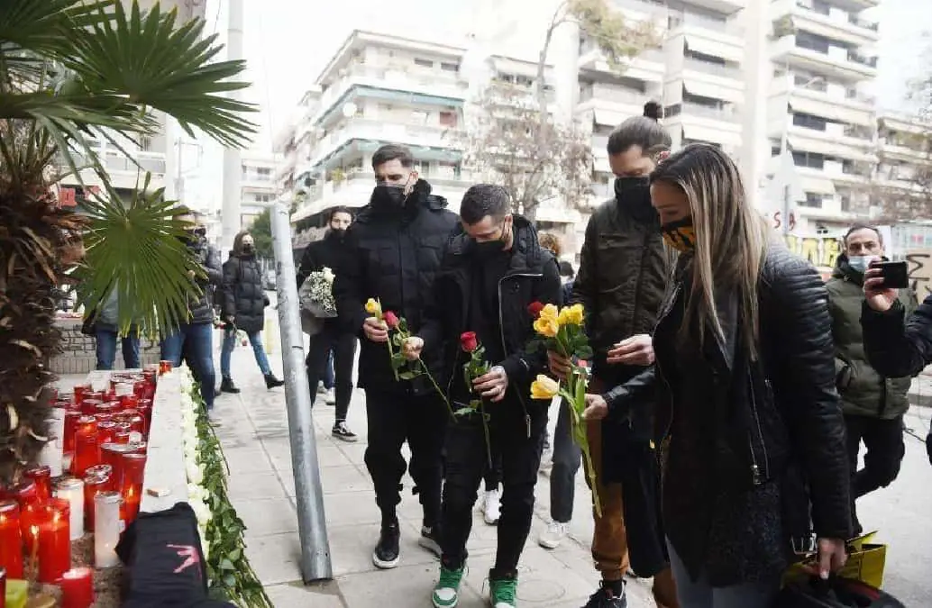 Η ποδοσφαιρική Θεσσαλονίκη ενωμένη, τιμά τη μνήμη του Άλκη! Η ποδοσφαιρική Θεσσαλονίκη ενωμένη, τιμά τη μνήμη του Άλκη!