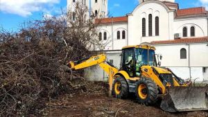 Καθαρισμός δημοτικής έκτασης στην περιοχή των Εργατικών Κατοικιών Μυλαυλάκου