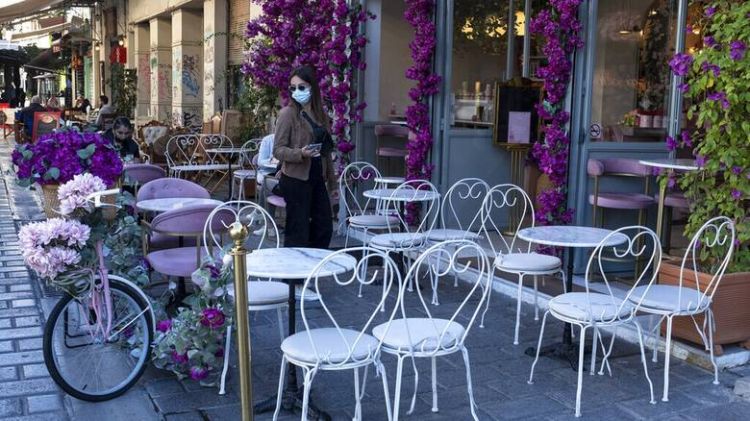 Κορονοϊός – Μέτρα: Τι αλλάζει σε εστίαση, γήπεδα, μάσκες, σχολικές εκδρομές