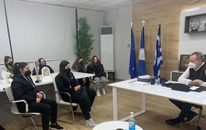 Ο Δήμαρχος Κατερίνης Κώστας Κουκοδήμος υποδέχτηκε την κυπελλούχο ομάδα βόλεϊ Κορασίδων (Κ18) του Πιερικού