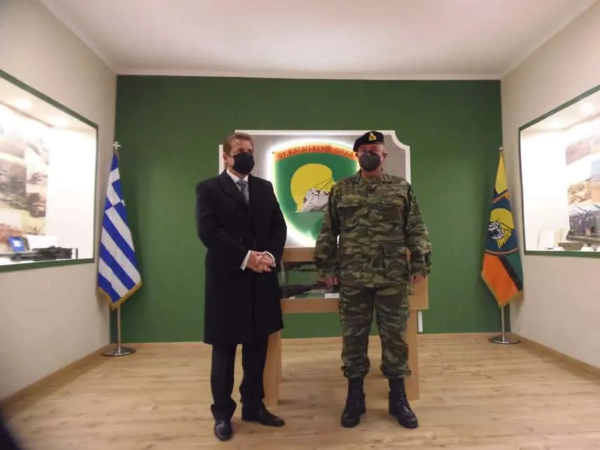 Ο Διονύσης Πασχάλης στην Xxiv ΤΤ Λιτοχώρου με τον Ταξίαρχο Νικόλαο Χρισταντώνη