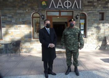 Ο Διονύσης Πασχάλης στην Xxiv ΤΤ Λιτοχώρου με τον Ταξίαρχο Νικόλαο Χρισταντώνη