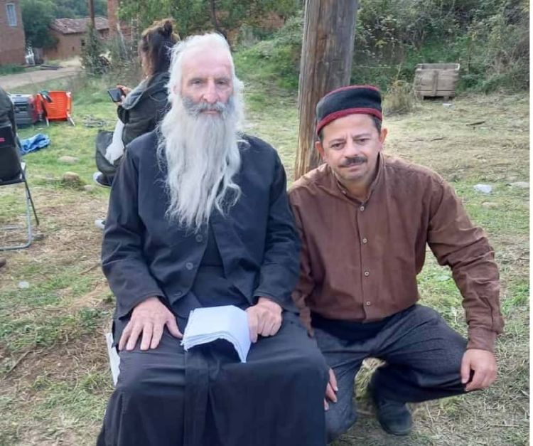 Ο Ζήσης Ναούμ από την Καστοριά στον Άγιο Παϊσιο... Ο Ζήσης Ναούμ από την Καστοριά στον Άγιο Παϊσιο…