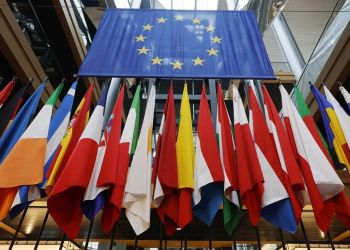 Ουκρανία: Αυτές είναι οι κυρώσεις που επιβάλλει η Ε.Ε. στη Ρωσία – Ποιους περιλαμβάνει