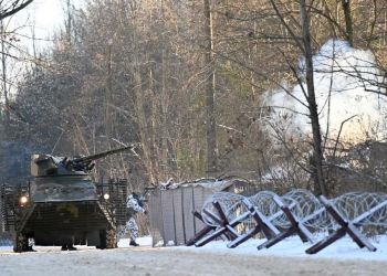 Ουκρανία: Οι λεπτές ισορροπίες της κρίσης – Ρωσική επίθεση βλέπει ο Μπάιντεν – Εκρήξεις στο Λουγκάνσκ